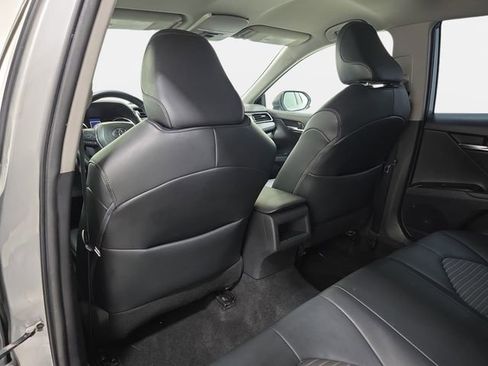 Used 2020 Toyota Camry SE w/ Protection Package (Q2) image 12