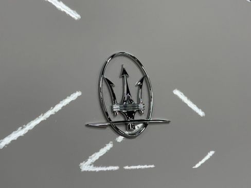 Used 2017 Maserati Levante S image 23