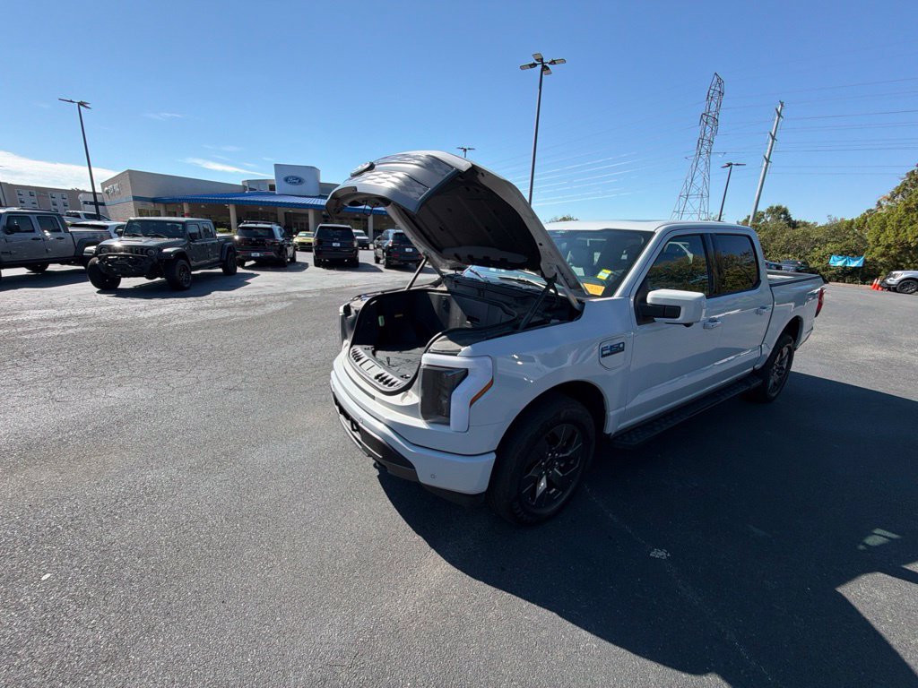 Used 2024 Ford F150 Lightning Lariat AWD/4WD image 29