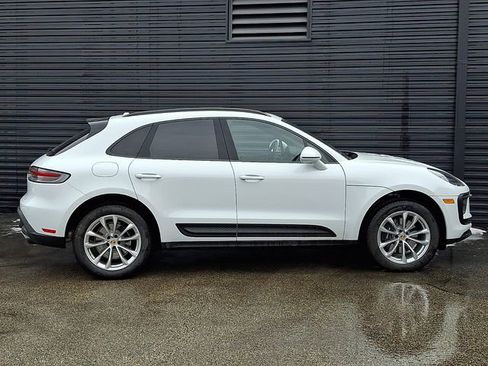 New 2025 Porsche Macan image 8