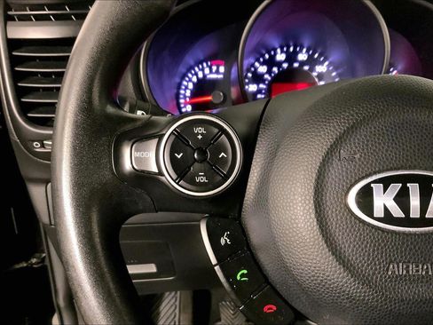 Used 2014 Kia Soul FWD image 18