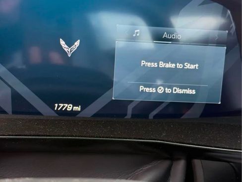 Used 2024 Chevrolet Corvette Stingray Coupe RWD image 4
