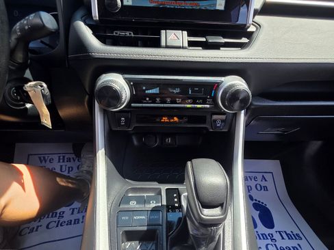 Used 2024 Toyota RAV4 LE FWD image 11