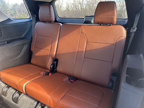 Used 2021 Chevrolet Traverse High Country image 26