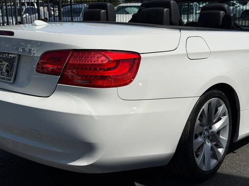 Used 2013 BMW 328i Convertible RWD image 25