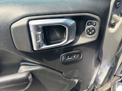 Used 2021 Jeep Wrangler Unlimited Sport w/ Sun And Sound Package AWD/4WD image 15