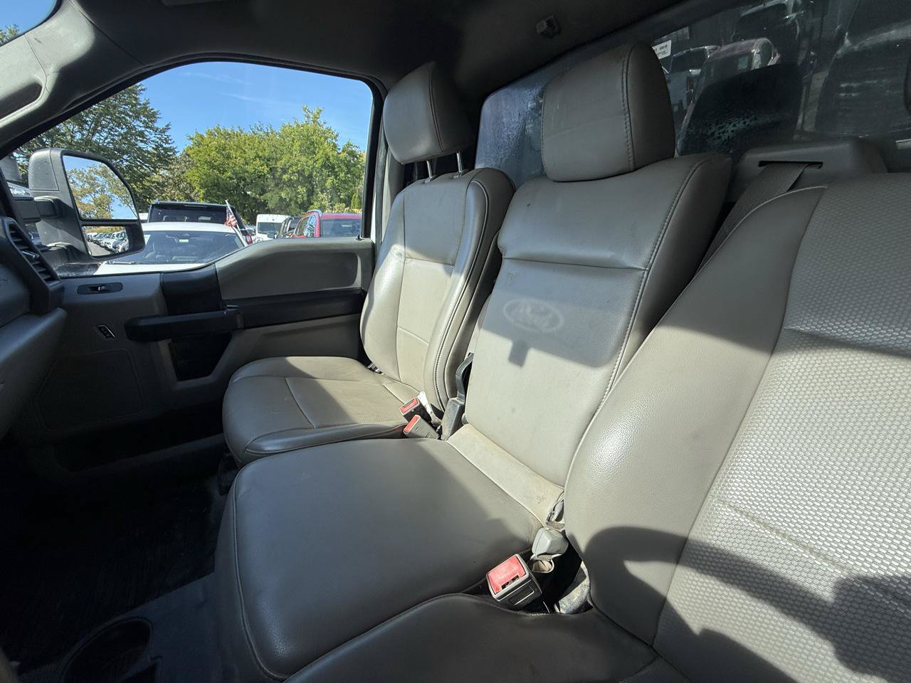 Used 2019 Ford F550 2WD Regular Cab Super Duty image 17