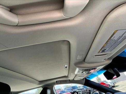 Certified 2025 Lexus ES 300h w/ Premium Package image 13