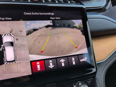 Certified 2023 Jeep Grand Cherokee Summit AWD/4WD image 31