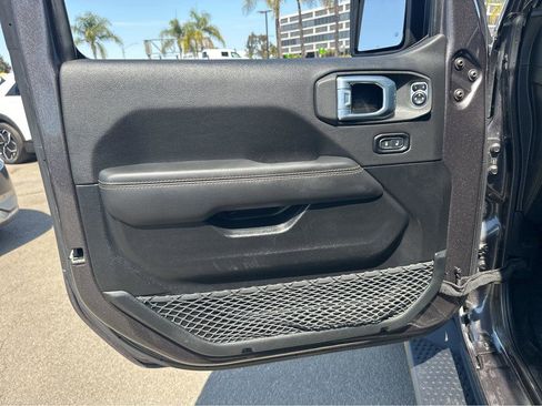 Used 2021 Jeep Wrangler Unlimited Sahara image 15