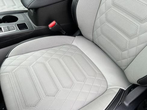 New 2024 Ford Escape SE w/ PHEV Premium Package image 13