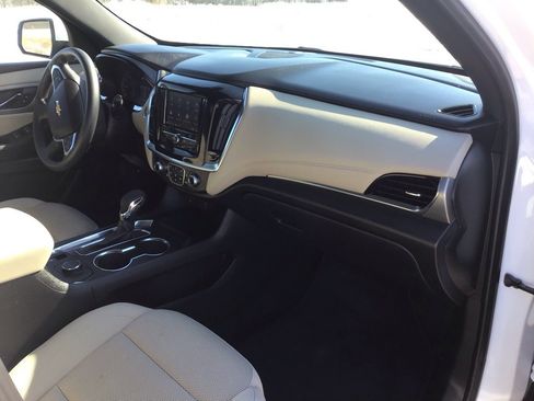 Used 2023 Chevrolet Traverse LS w/ Safety Package image 21