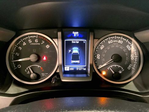 Used 2021 Toyota Tacoma SR5 image 26