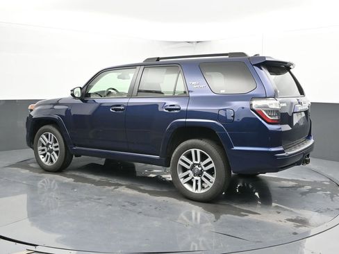 Used 2022 Toyota 4Runner TRD Sport w/ Technology Package AWD/4WD image 10