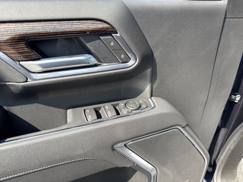 New 2025 GMC Sierra 2500 SLE w/ SLE Value Package; image 16