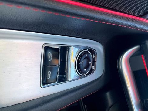 Used 2023 Chevrolet Corvette Stingray Coupe w/ Z51 Performance Package RWD image 32