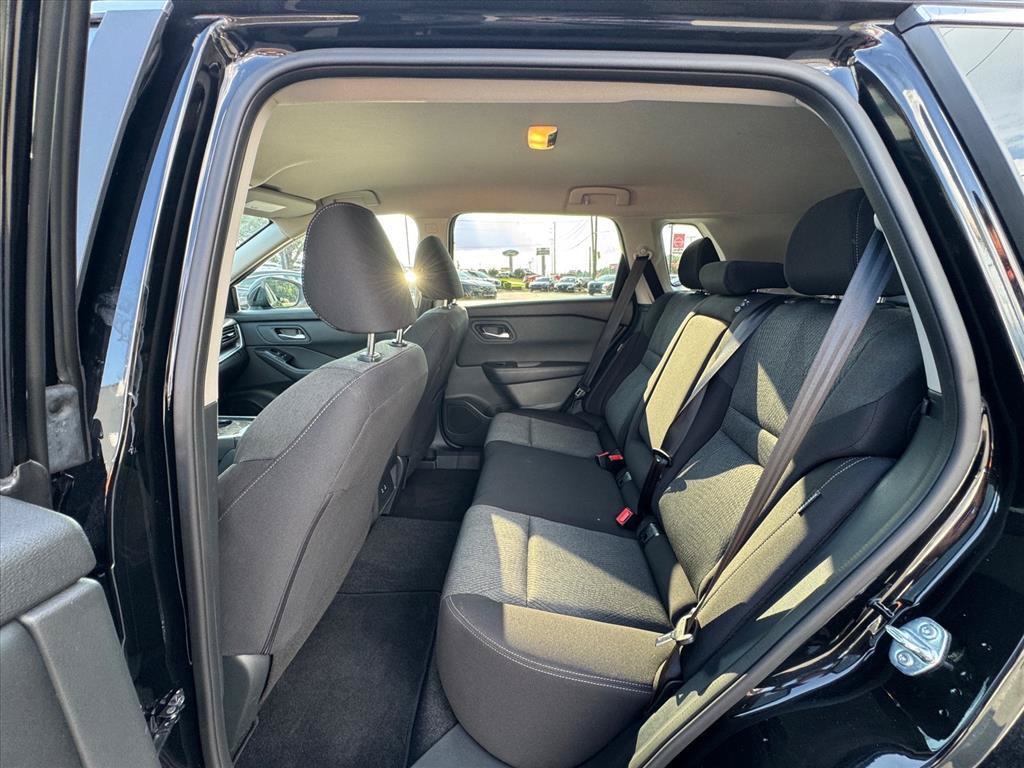 Certified 2026 Nissan Rogue SV FWD image 12