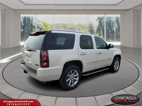 Used 2014 GMC Yukon Denali image 3
