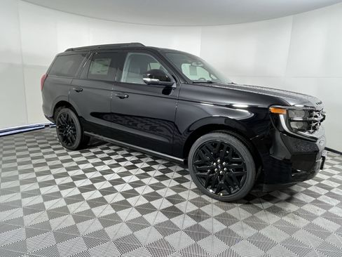 New 2026 Ford Expedition Platinum w/ Stealth Performance Package image 5