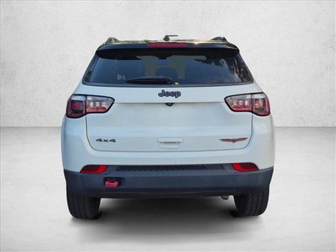 Used 2018 Jeep Compass Trailhawk AWD/4WD image 4