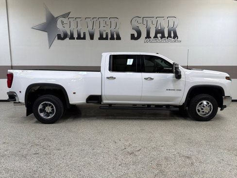 Used 2024 Chevrolet Silverado 3500 LTZ w/ LTZ Convenience Package image 52