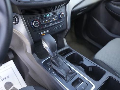 Used 2019 Ford Escape SE image 27