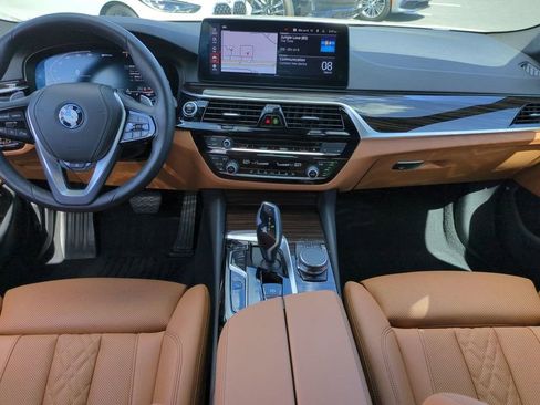 Certified 2023 BMW 530e xDrive w/ Premium Package image 14