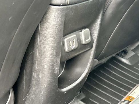 Used 2022 GMC Canyon AT4 image 20