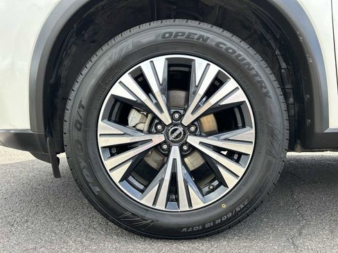 Used 2023 Nissan Rogue SV FWD image 17