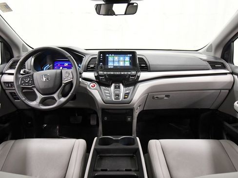 Certified 2024 Honda Odyssey EX-L image 3