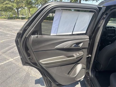 Used 2022 Chevrolet TrailBlazer RS w/ Convenience Package image 25