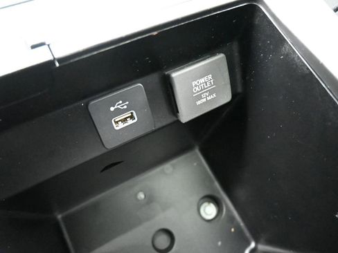 Used 2023 Acura MDX FWD image 18