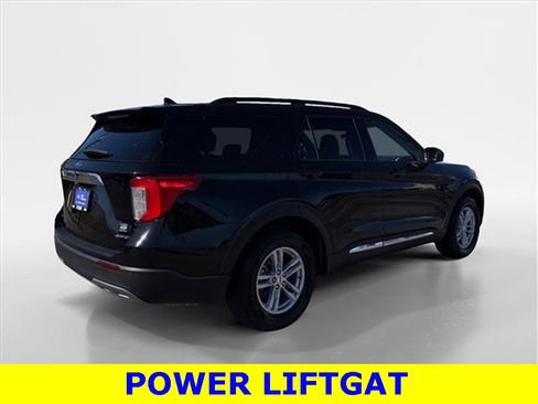 Certified 2023 Ford Explorer XLT w/ Equipment Group 202A image 5