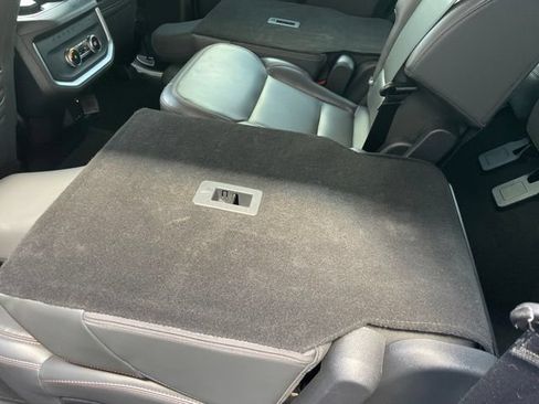 Used 2025 Ford Expedition Active AWD/4WD image 69