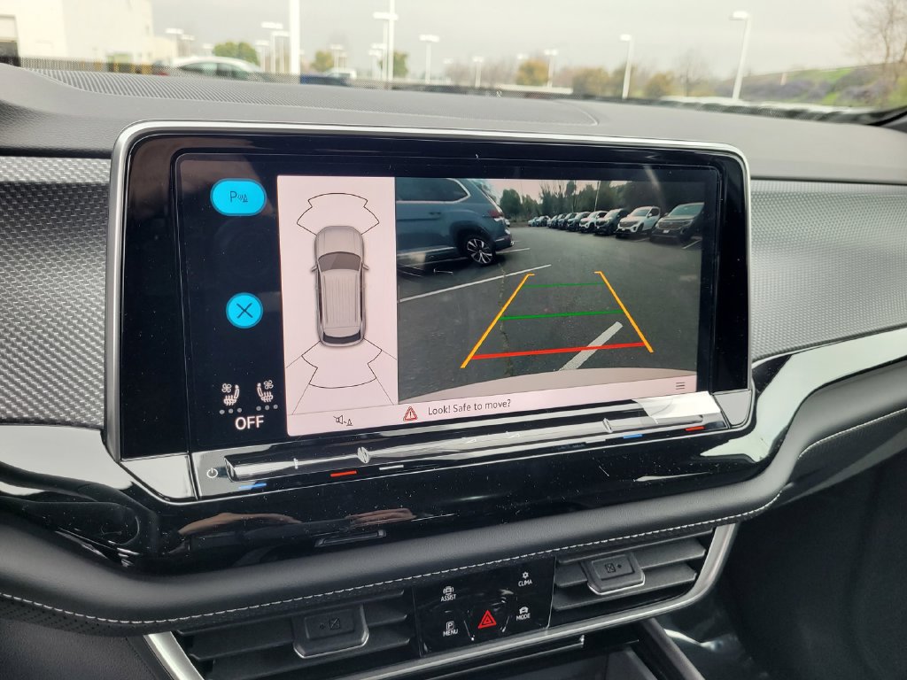 New 2026 Volkswagen Atlas Cross Sport SEL AWD/4WD image 18