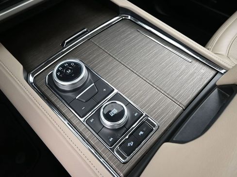 Used 2024 Ford Expedition Max Limited image 15