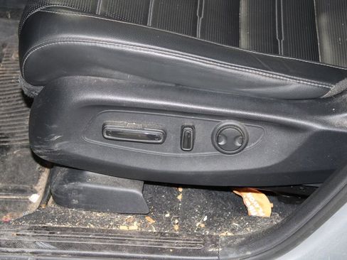 Used 2023 Honda CR-V EX-L image 16