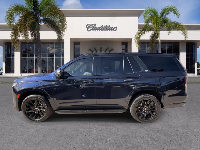Used 2024 Cadillac Escalade Premium Luxury AWD/4WD image 8