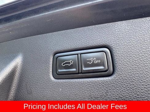 Used 2022 Kia Carnival EX FWD image 11