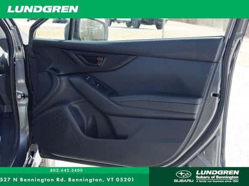 Used 2023 Subaru Crosstrek 2.0i Premium image 8