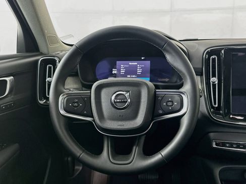 Used 2023 Volvo XC40 B5 Plus w/ Protection Package Premier AWD/4WD image 18