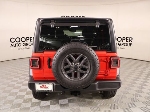 Used 2024 Jeep Wrangler Unlimited Sport AWD/4WD image 21