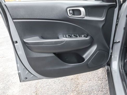 Certified 2023 Hyundai Venue SE image 24