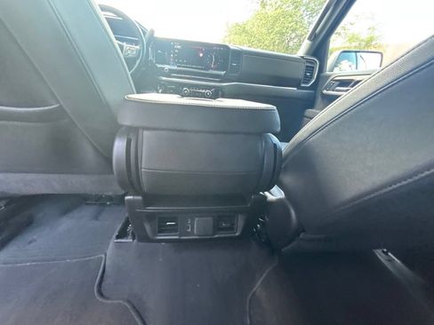 Used 2025 GMC Sierra 1500 SLT RWD image 18