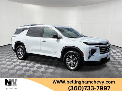 Used 2025 Chevrolet Traverse LT