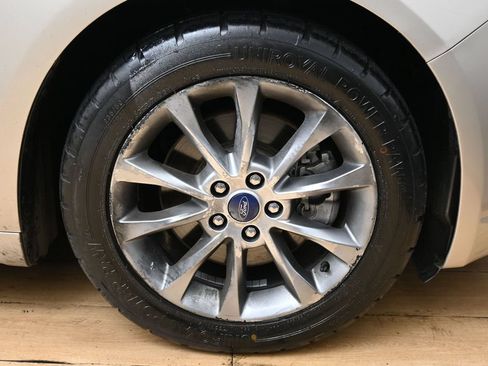 Used 2018 Ford Fusion Energi Titanium FWD image 11