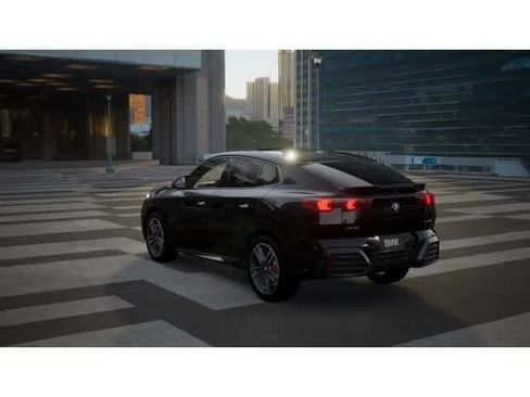 New 2026 BMW X2 xDrive28i w/ M Sport Package image 2