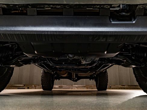 Used 2021 Toyota Tacoma TRD Sport w/ Technology Package image 11