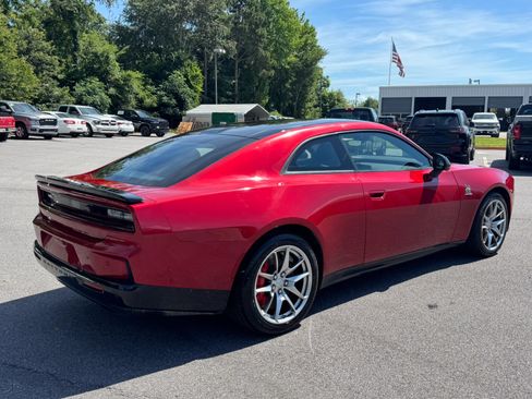 Used 2024 Dodge Charger Daytona Scat Pack w/ Plus Group AWD/4WD image 5
