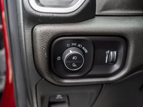 Used 2022 RAM 1500 Big Horn AWD/4WD image 21